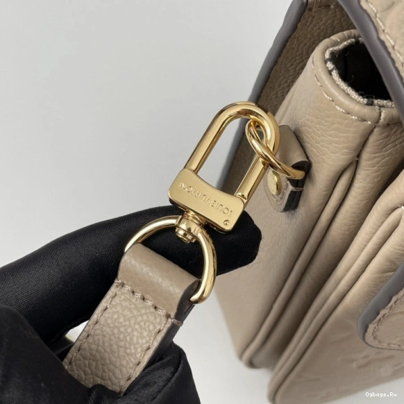 MÉTIS POCHETTE VUITTON LOUIS 0411